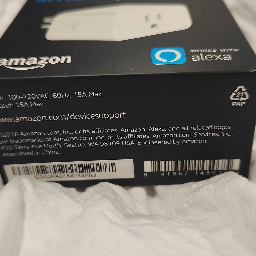 Amazon Alexa-Compatible Smart Plug - White - Picture 4 of 4